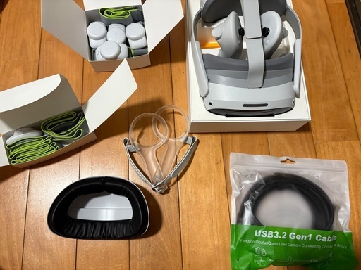 Pico4ultra本体とその他周辺機器