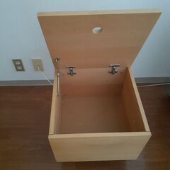 収納ボックスの画像