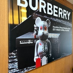 Burberry BIG パネルの画像