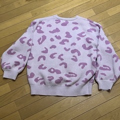 試着のみ ピンクヒョウ柄ニット の画像