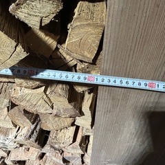 薪コナラ2年自然乾燥　広葉樹　
薪ストーブの画像