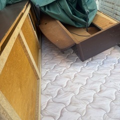 セミダブル　幅120フランスベッド　引出し　マットレス付きの画像