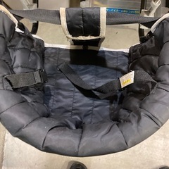 é... テーブルベビーチェア　洗濯済みです。の画像