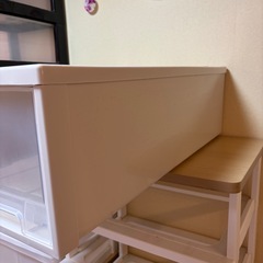 押し入れ収納ケースの画像