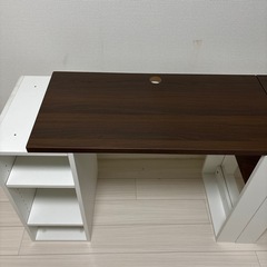 本棚付きシステムデスク
の画像
