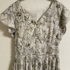 ロイヤルパーティー ワンピースの画像