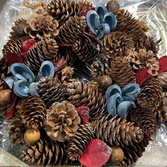 松ぼっくりのクリスマスリースの画像