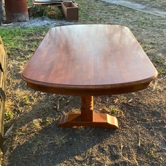 ダイニングテーブルの画像