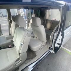 トヨタ　アイシス　走行88900㌔　180,000円の画像