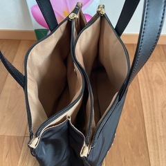 ブラック 花柄刺繍 トートバッグの画像