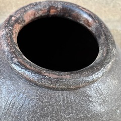 傘立てにも使える大きな焼き物の画像