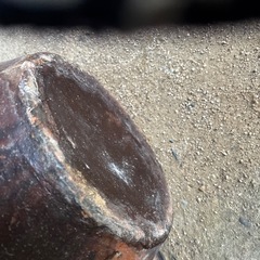 傘立てにも使える大きな焼き物の画像