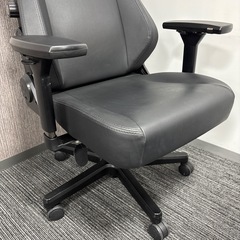 ゲーミングチェア noblechairs HERO BLACK EDITIONの画像