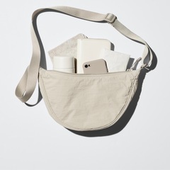 ⭕️ユニクロ⭕️　ラウンドミニショルダーバッグの画像