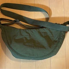 ⭕️ユニクロ⭕️　ラウンドミニショルダーバッグの画像