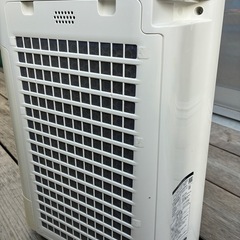 シャープ　加湿機能付き空気清浄機　の画像