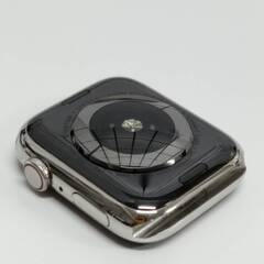 Apple Watch Series 4/GPS+セルラー/44mm/A2008/シルバーステンレス〈MTX12J/A〉の画像