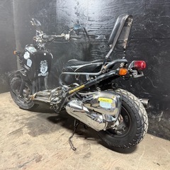 ★支払総額8.8万円★関東圏内即日配送可能！ 全車走行テスト済みです！ ホンダ ズーマー 黒 AF58 人気のズーマー！ 縦型バックレスト！ 社外マフラー！ 社外ハンドル！ メッキパーツ！ エナメルシート！　の画像