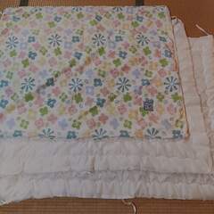 ベビー布団セット➁【無料！0円】 ベビー敷布団／シーツ　ベビー掛布団×2／掛け布団カバー×1　共柄ベビー枕の画像