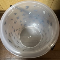 DAISO 英字 バケツ 10Lの画像