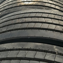 ノーマルタイヤ トラック、バスの画像