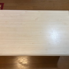 木製ローテーブルの画像