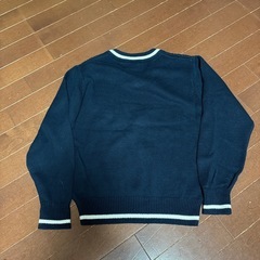 ウェルビー　サイズ150cm Vネックセーターの画像