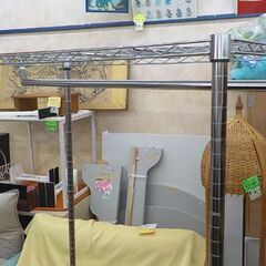 ③ 3段 スチールラック ハンガーポール付 幅90×高さ178㎝ 棚板3枚 キャスター付 ワードローブ ハンガーラック メタルラック　西岡店の画像