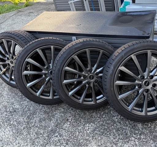 スタッドレスタイヤ