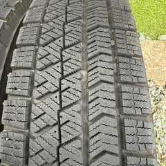 145/80R13ブリヂストンBLIZZAK VRX2スタッドレスタイヤ4本タントNBOXムーブ他軽自動車全般にの画像