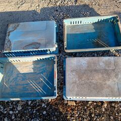 スタッキングコンテナ 中古（10個 2500円）の画像