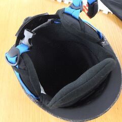 bolle ウインタースポーツ ヘルメット ジュニア用 JKW1-C-1 サイズXS 49-54cm ブラック×ブルー スキー スノボ ☆ 札幌市 北区 屯田 の画像