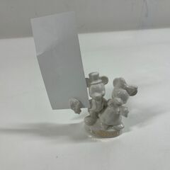 ディズニー ミッキー＆ミニー 陶器製 メモスタンド アンバサダーホテル 置物 ホワイト 幅9cm×奥行3.5cm×高さ9.5cmの画像
