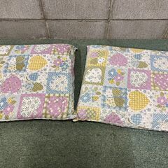 座布団 2枚セット キルト地 幅52cm×奥行57cm×高さ7cm の画像