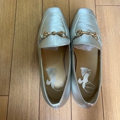 hirari tokyo パンプス　23センチの画像