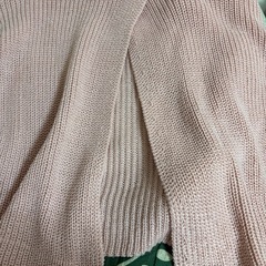 ANAP ピンク ニットセーター 大胆背中みせデザインの画像