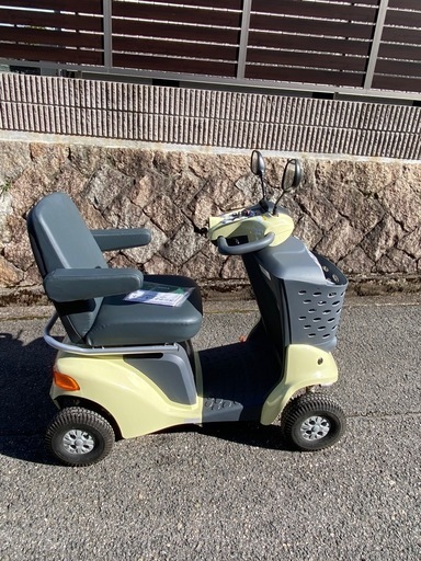 スズキ4輪セニアカ- ET4DB 障害物感知サポート付き