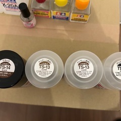 プラモデル用塗料、溶剤、接着剤の画像
