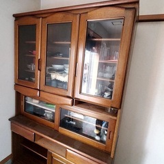 食器棚の画像