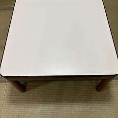こたつテーブルの画像