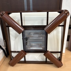 こたつテーブルの画像