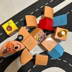 ★おもちゃ★アンパンマン　磁石パズル　アンパンマン号の画像