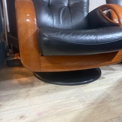 カリモク ひとりがけソファの画像