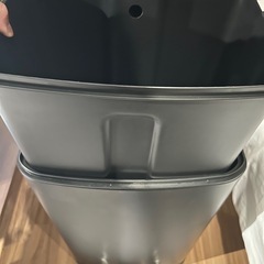 【取引確定しました】ゴミ箱 足で踏んで開くタイプの画像