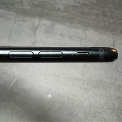 iPhone SE 第3世代 128GB ミッドナイト【小傷あり・SIMフリー】バッテリー88% の画像