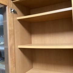 【引取限定11月30日まで】ガラス扉付き本棚（八王子市松が谷、多摩センター寄り）の画像