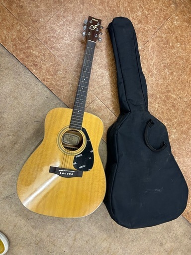 ギターYAMAHA