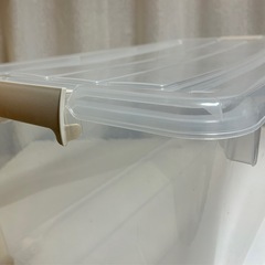 プラスチック収納ケース　蓋付き　の画像