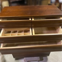 値下げしました！木製チェスト　収納家具の画像