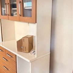 食器棚の画像